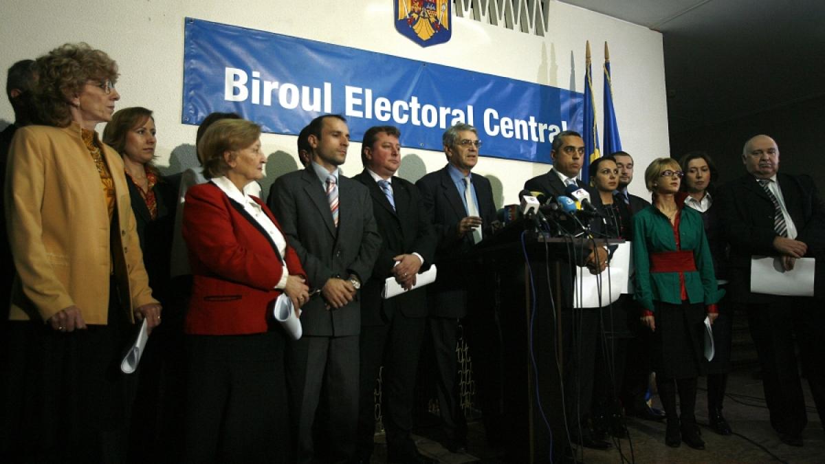 URGENŢĂ/Criza presează calendarul politic