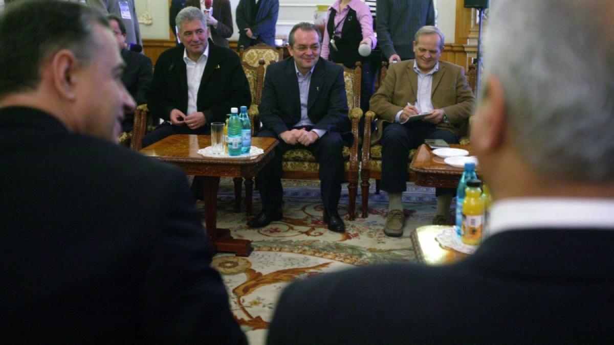 PSD A GĂSIT DRUMUL SPRE GUVERNARE / Alianţa imorală