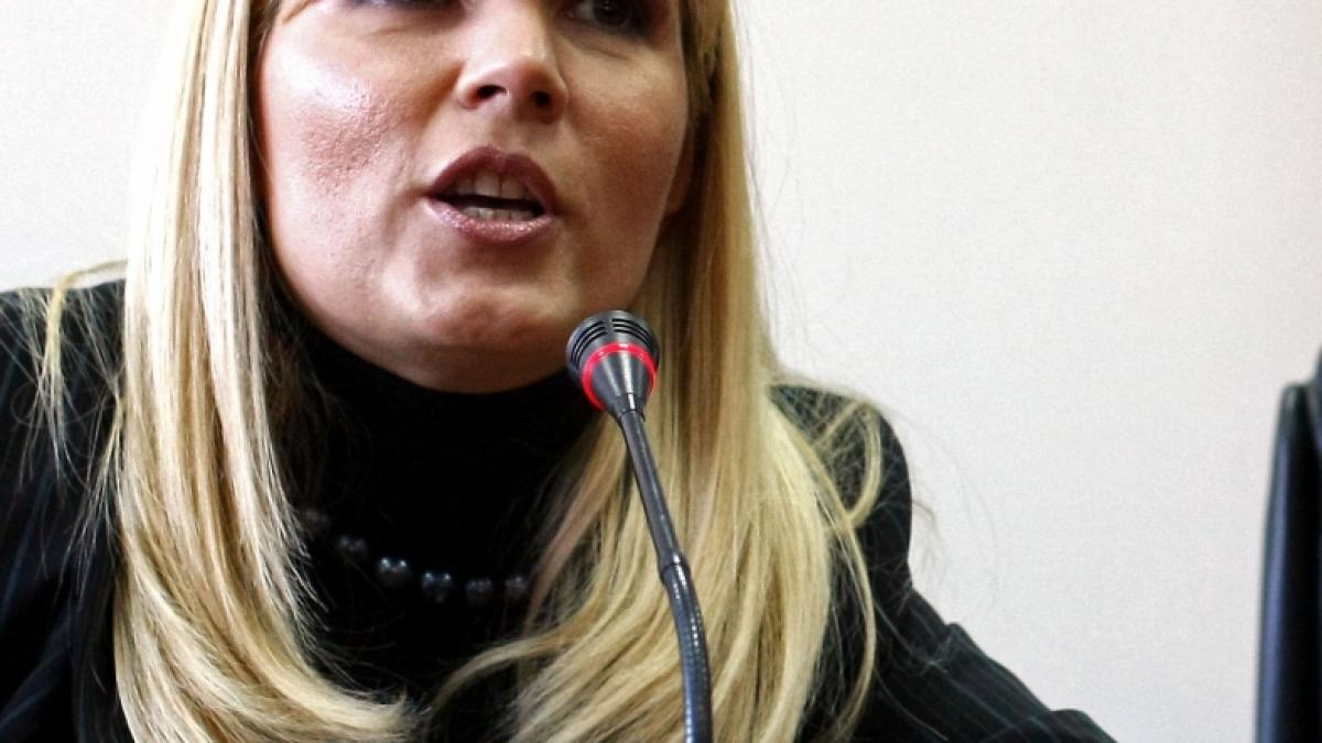 VIZIUNE LA TURISM /Elena Udrea, singura care stă la Palat