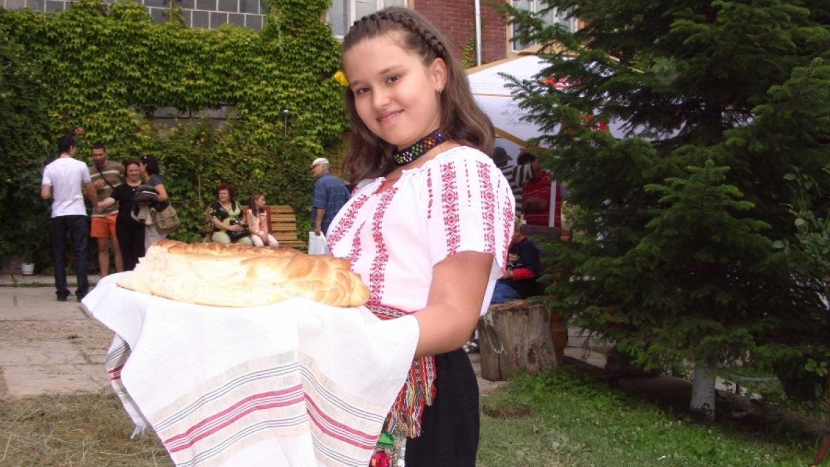 Tendinţe - Suveniruri culinare şi crame-pensiuni
