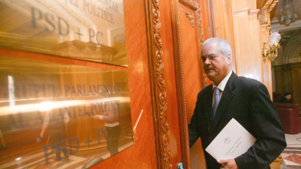 CERERE / Năstase îşi vrea dosarele în instanţă