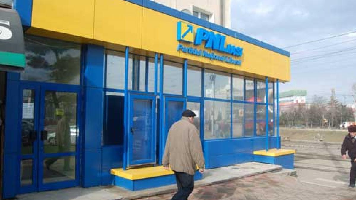Iaşi: Aleşi lipsă la apel