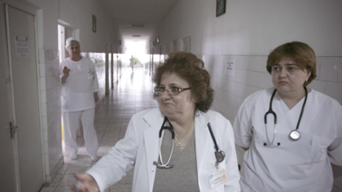 PACIENT NEMULŢUMIT, TRATAMENT DEOSEBIT / Reclamaţii în spital? Să vină psihiatrul! 