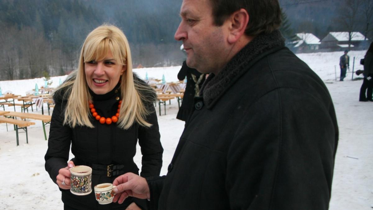 TURISM PASCAL SUPRAVEGHEAT DE UDREA ŞI BĂSESCU/Gheorghe Flutur se ouă de Guiness Book