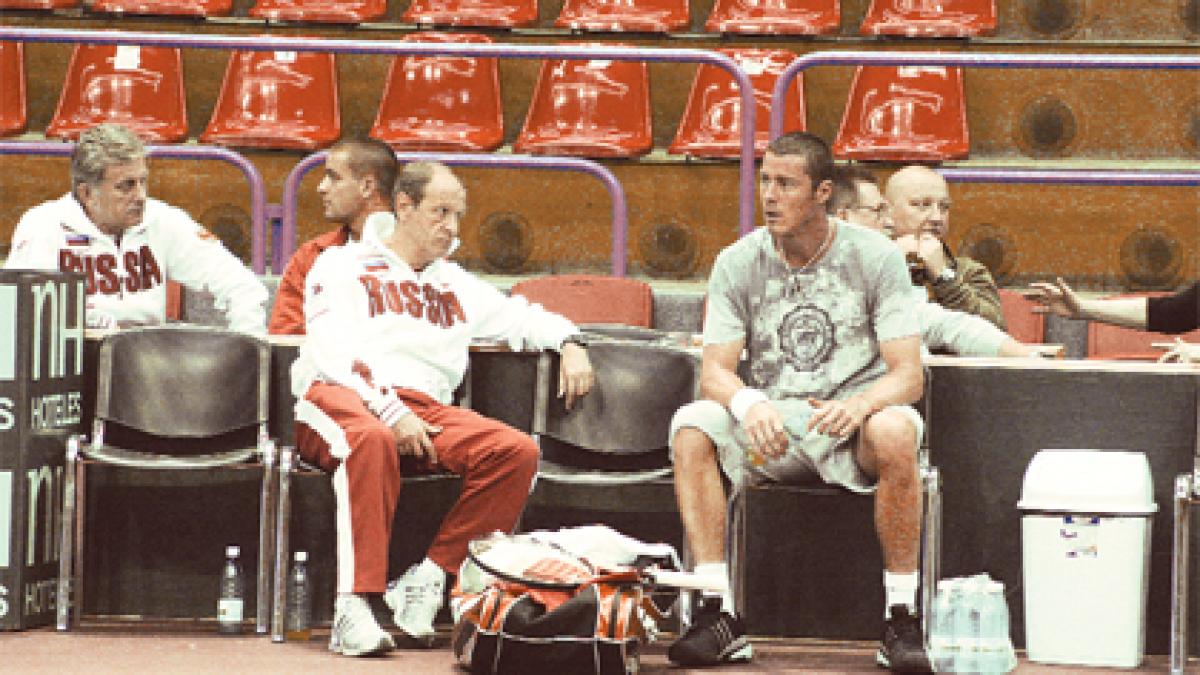 CUPA DAVIS / ROM&Acirc;NIA – RUSIA / Pavel bagă un Copil la dublu!