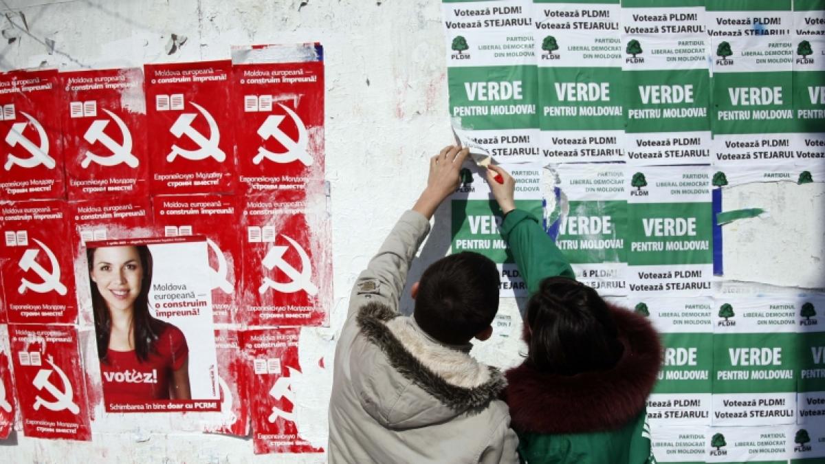 ALEGERI PESTE PRUT/Comuniştii se leapădă de români