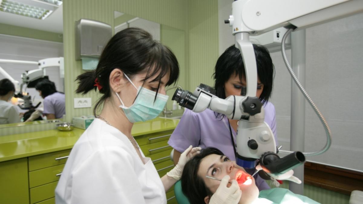 PERFORMANŢĂ/Stomatologie la microscop