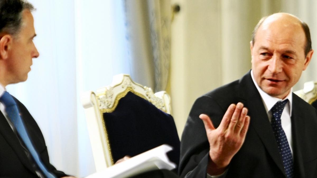 REPLICA LUI NĂSTASE/ "Băsescu, un bădăran"