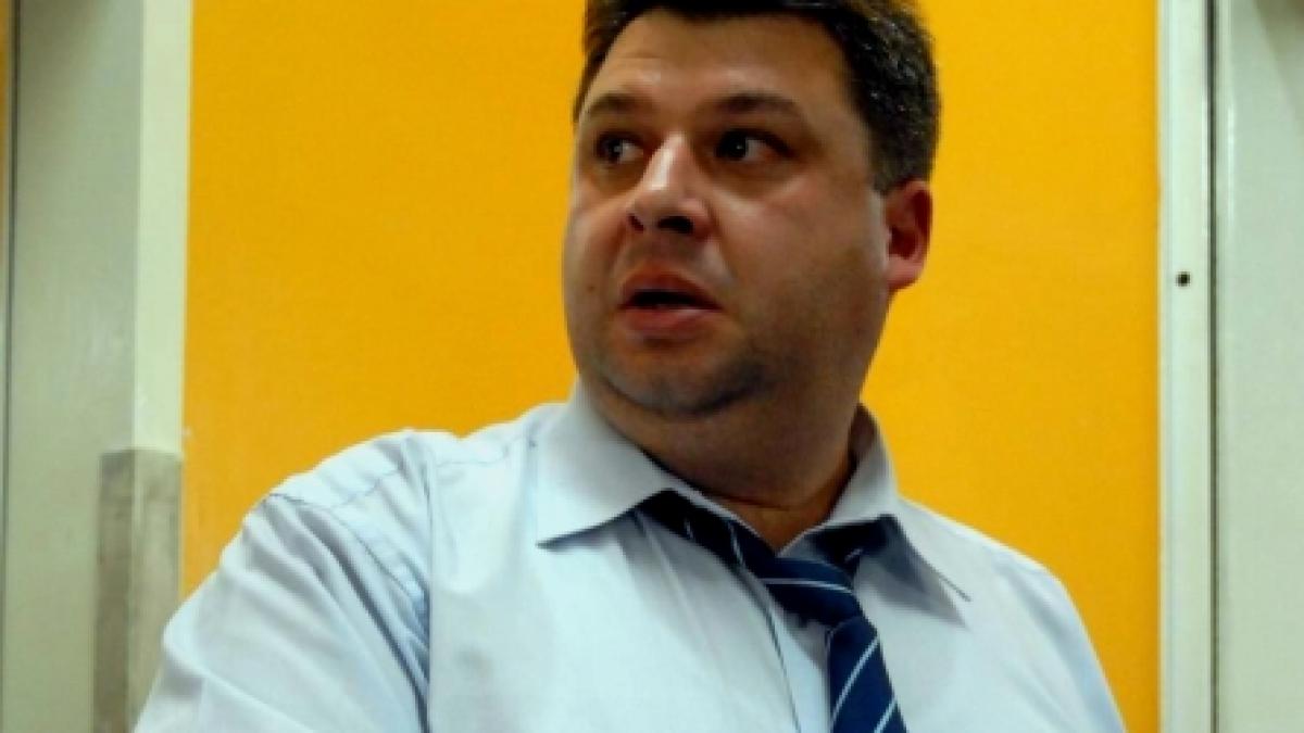  Comisar de poliţie, sluga unui peşte