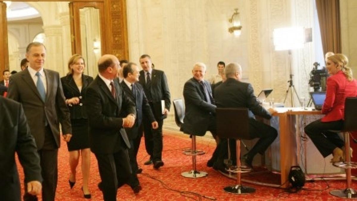 Băsescu: "Băi, caraghiosule!"