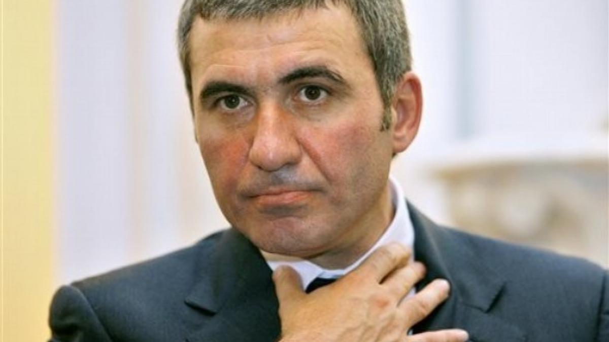 Federaţia negociază venirea lui Hagi 