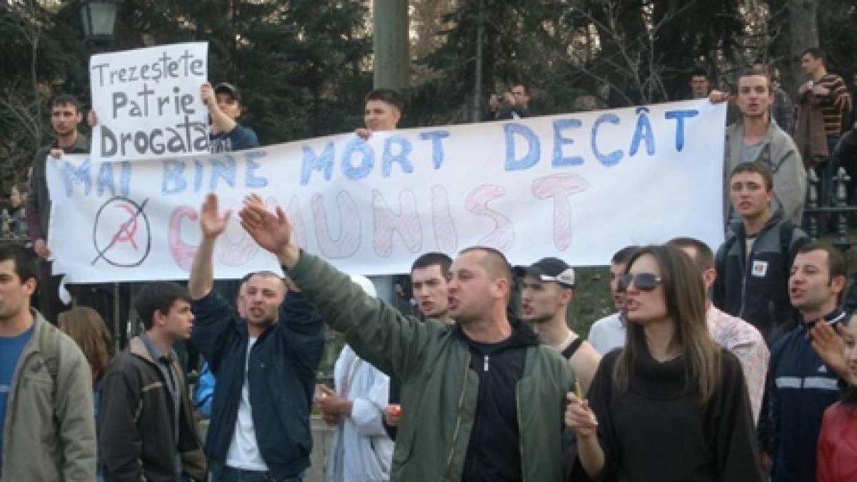 Comuniştii au trucat votul