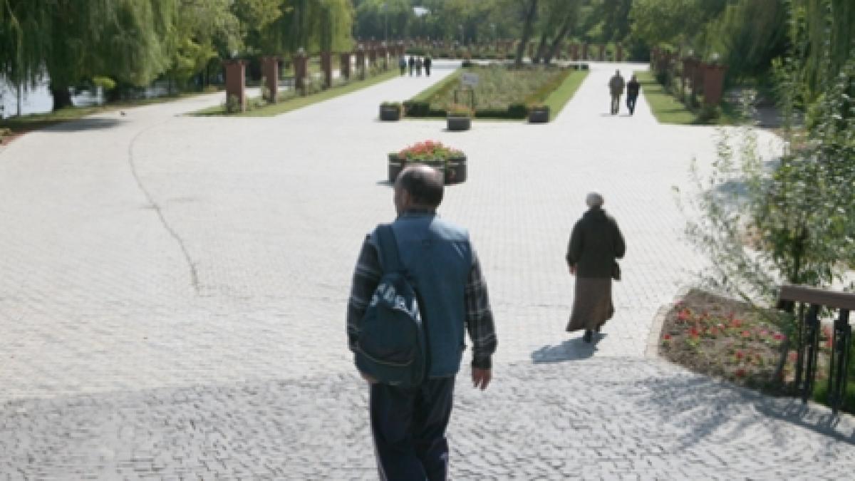 Oprescu protejează spaţiile verzi