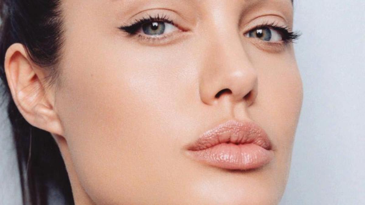 Angelina Jolie, geloasă pe frumoasa Natalie Portman