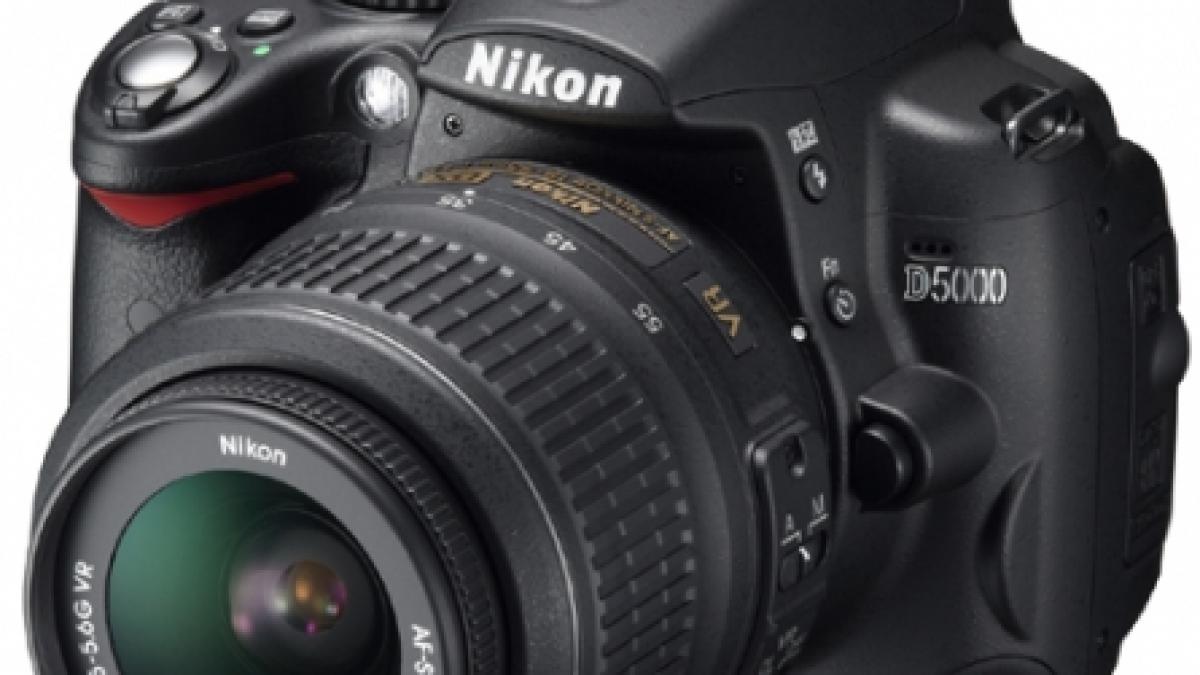Nikon lansează aparatul foto D5000