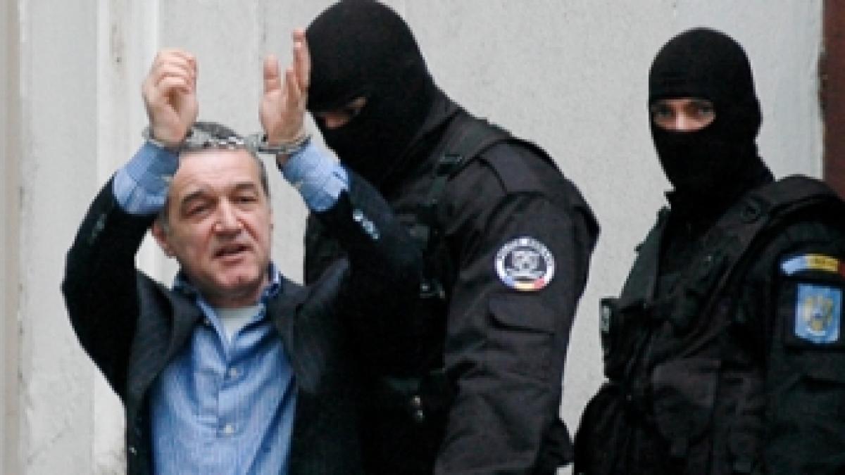 Gigi Becali rămâne în arest