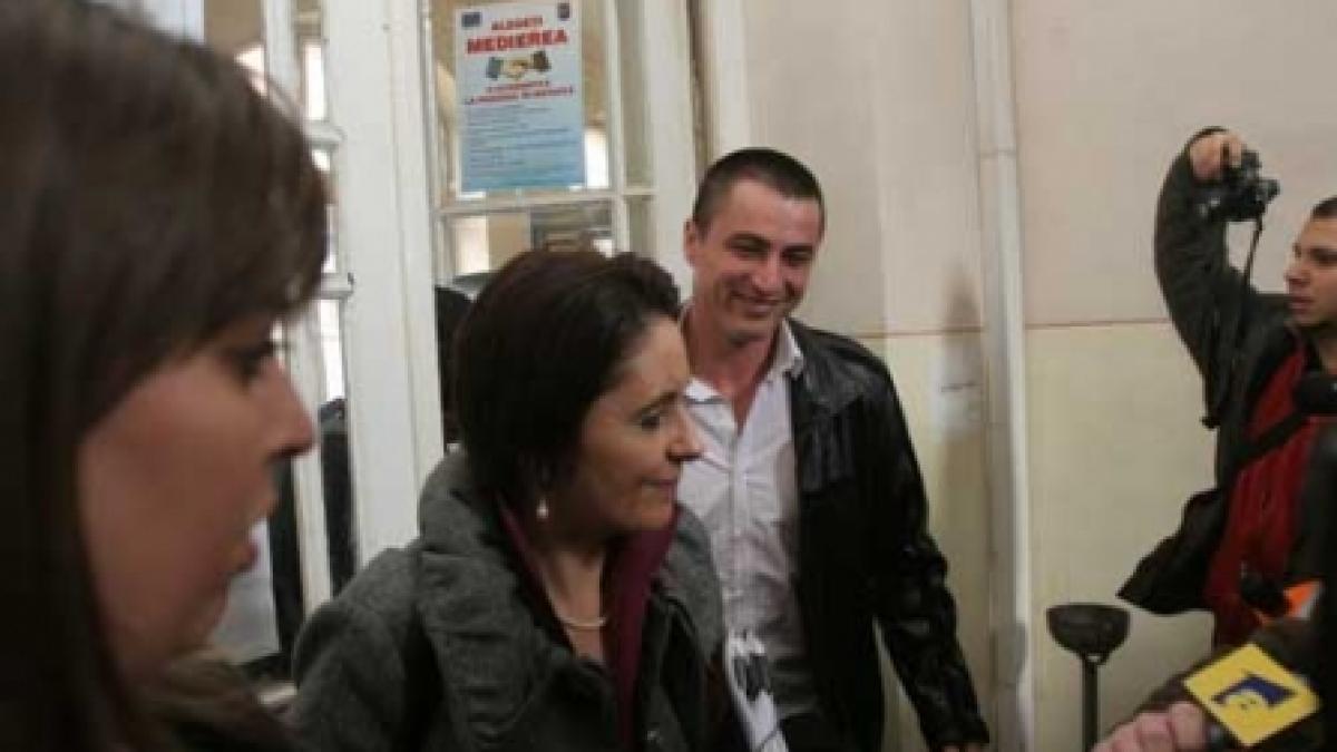  Cioacă sfidează condiţiile eliberării