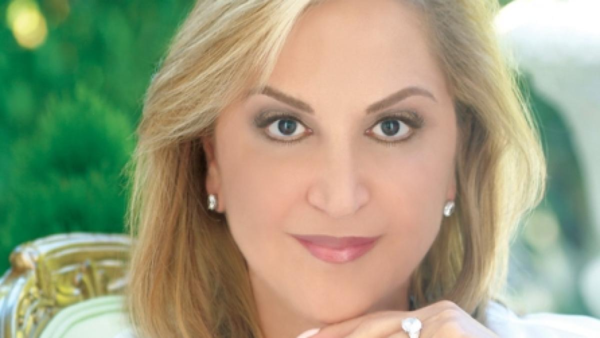 Secretul unghiilor Prinţesei Diana?