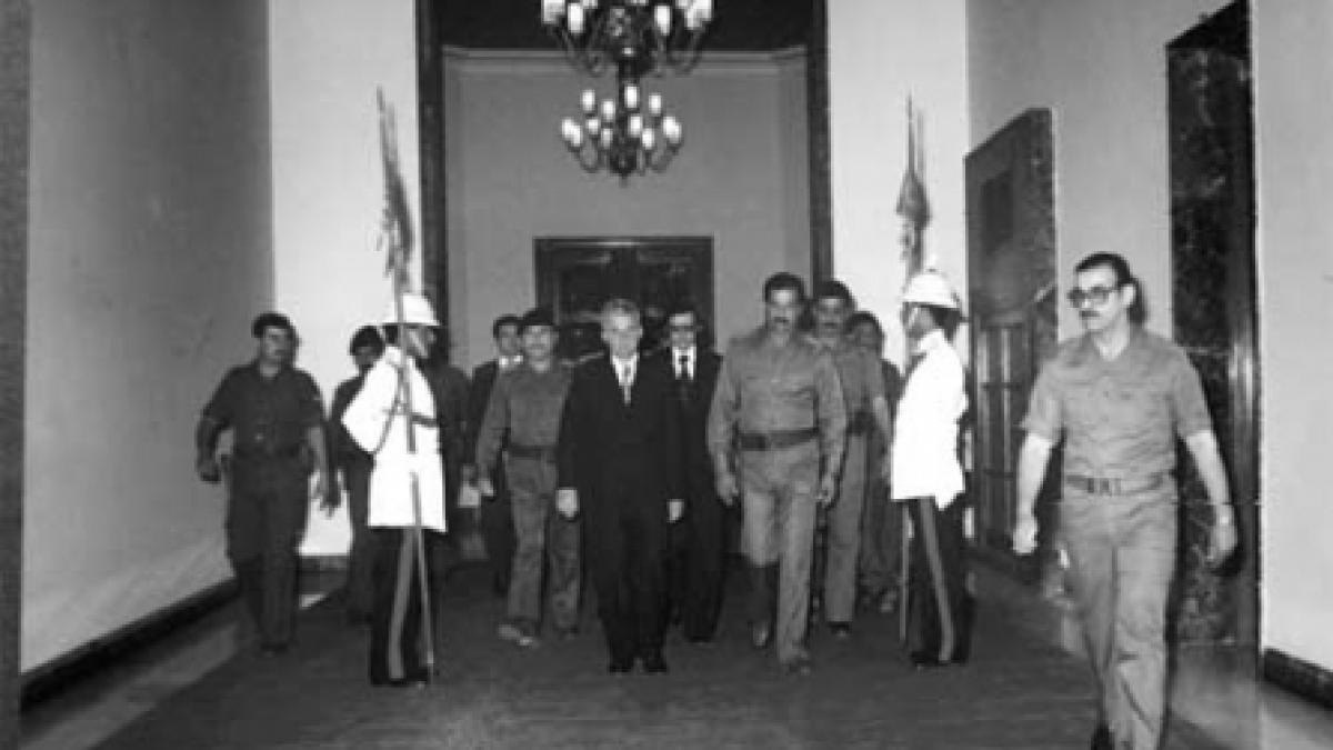 Ceauşescu intră în clubul atomic