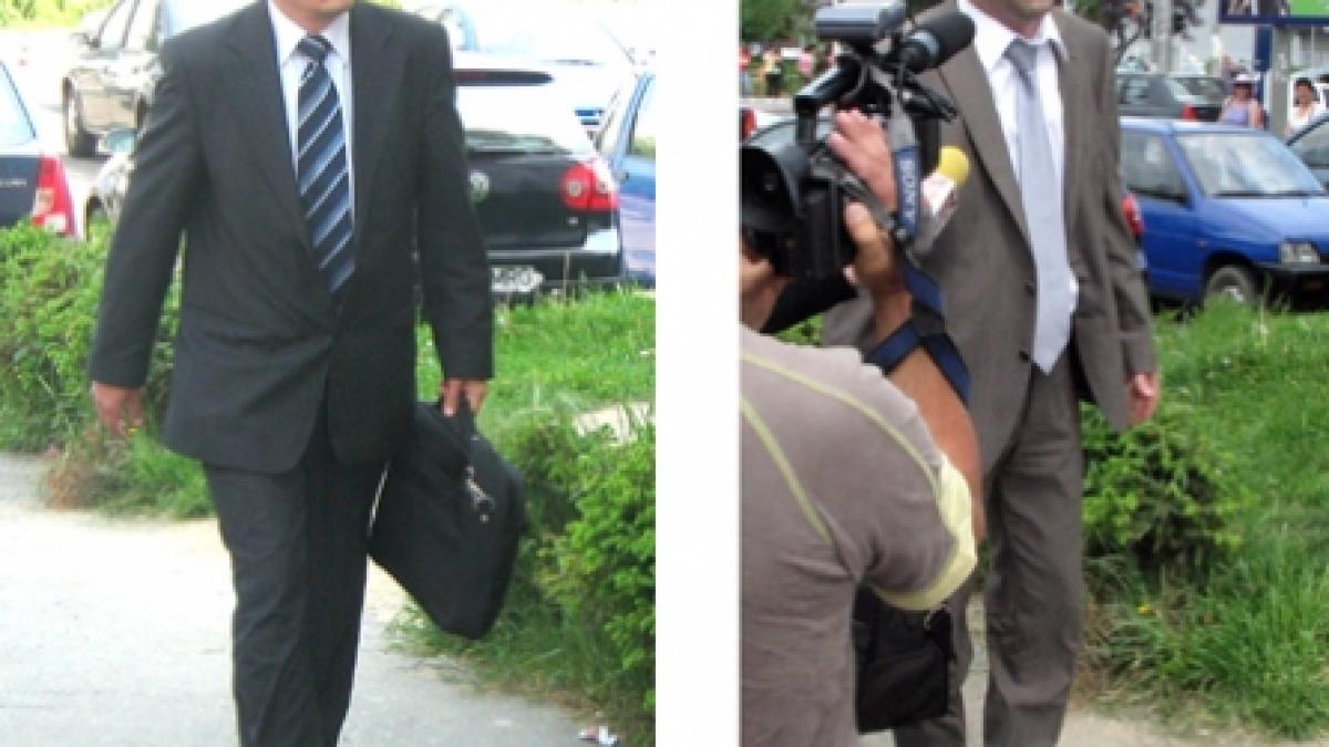 Încep să curgă federalii