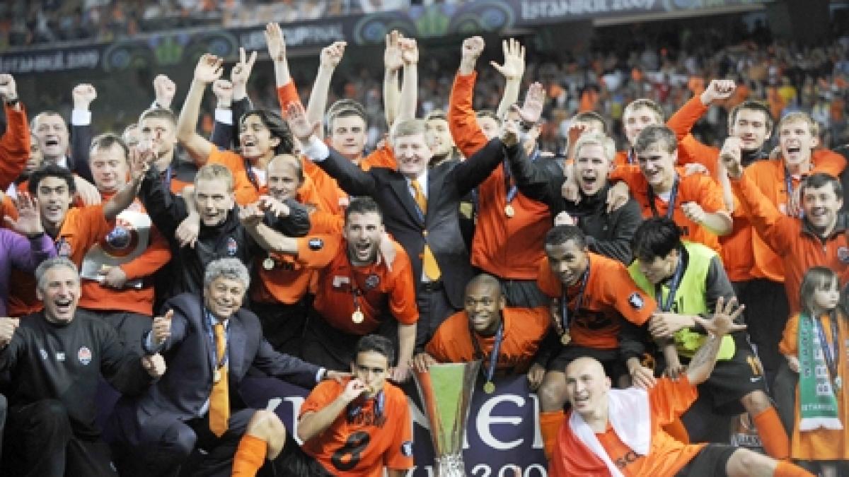 Lucescu şi Raţ au câştigat ultima Cupă UEFA