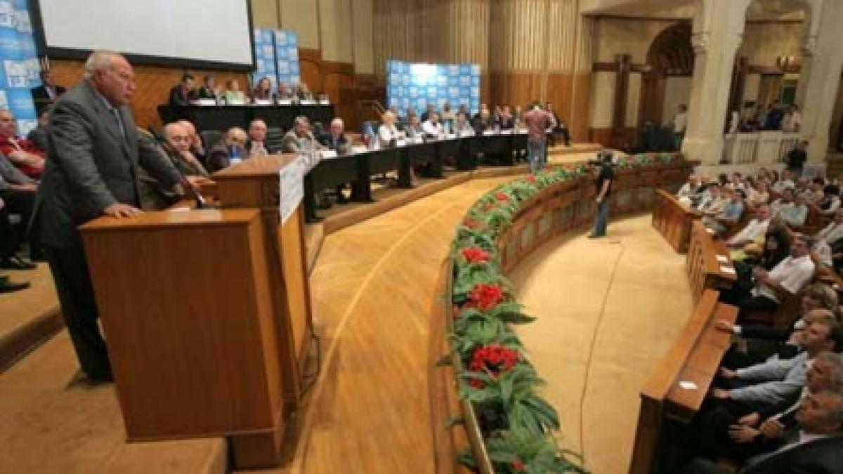 Dan Voiculescu: PC, 14% la încredere
