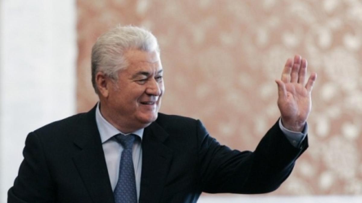 Vladimir Voronin cumulează cele mai mari două salarii bugetare din Republica Moldova