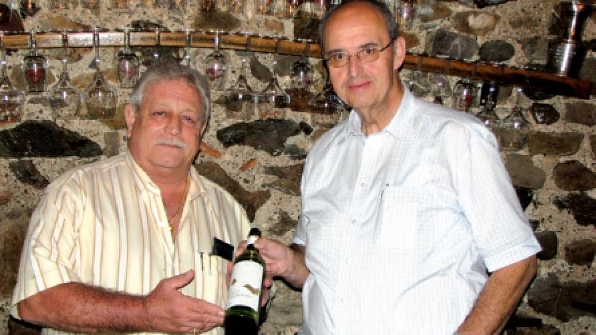 Un jurnalist culinar gurmand-gurmet
