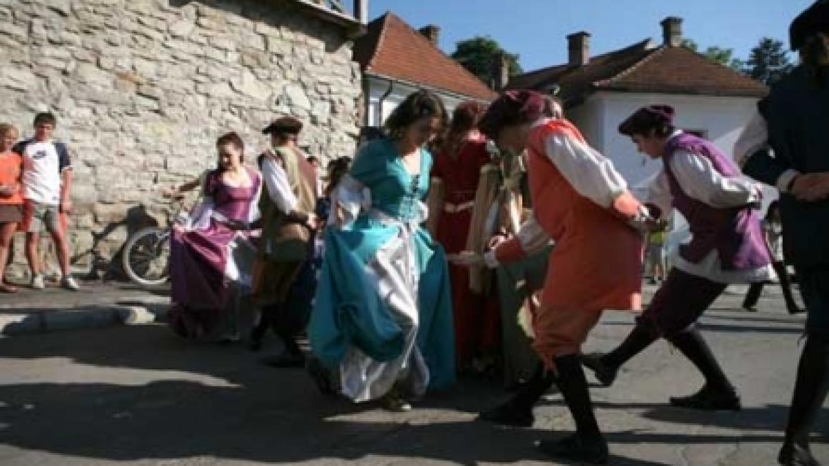 Domniţe şi cavaleri din veacul al XXI-lea
