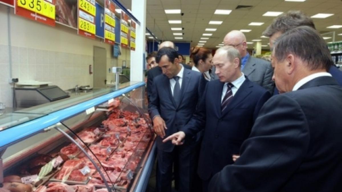 Putin a ordonat conducerii unui lanţ de supermarketuri să reducă preţurile