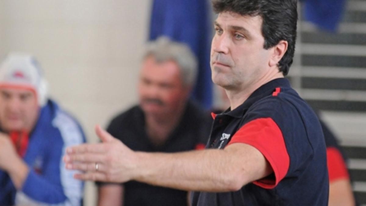 Polo: Steaua se dezintegrează