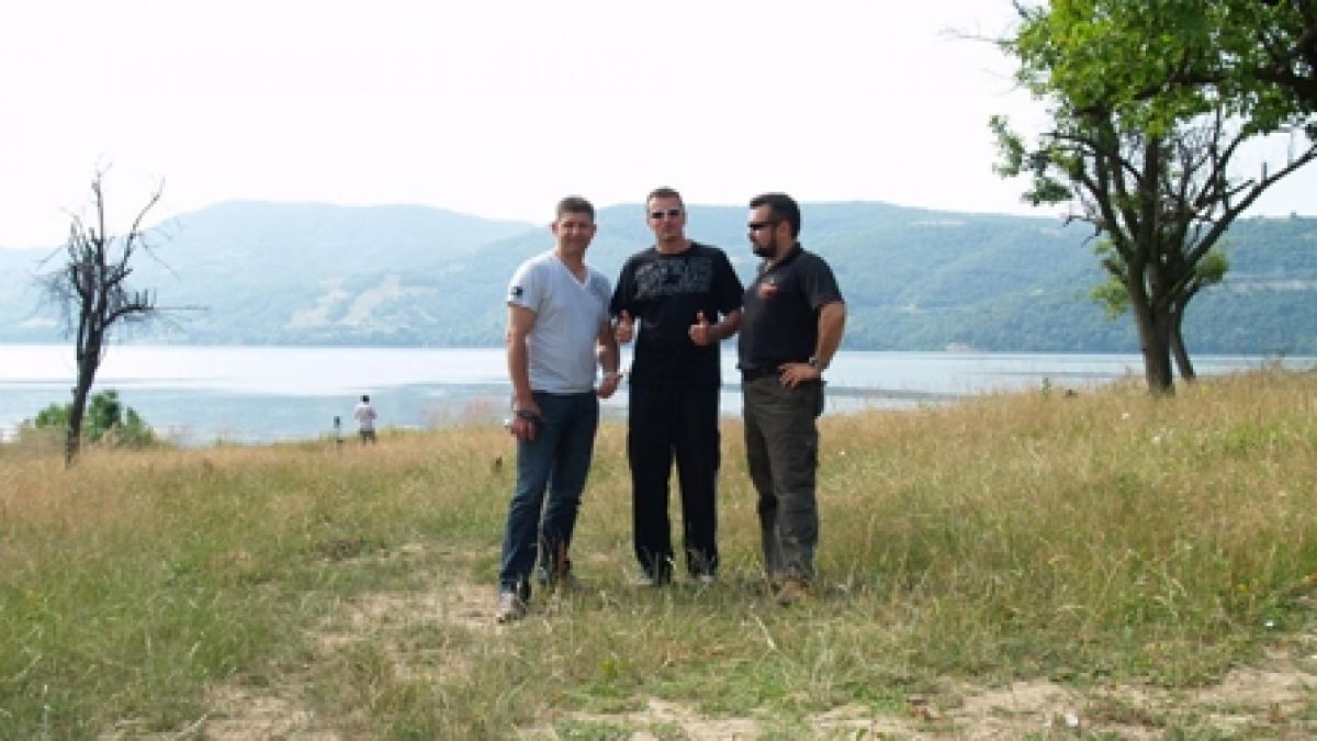 Din lagărul comunist în cel din Iugoslavia