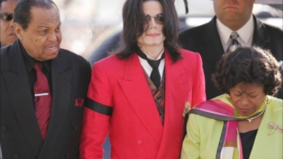 Fostul iubit al medicului lui Michael Jackson: "Starul a rămas steril, după ce a fost bătut de tatăl său"