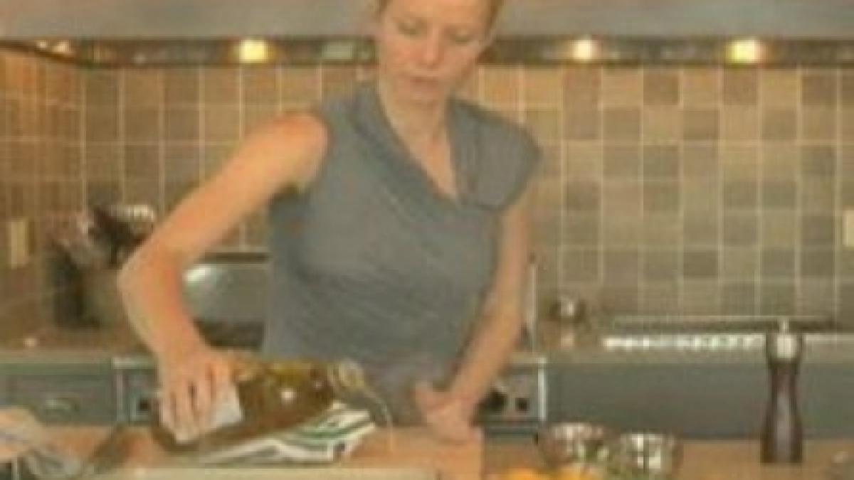 Lecţie de gătit cu Gwyneth Paltrow (Video)
