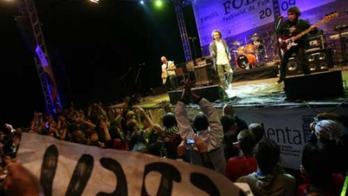 Folk You! sau Rock Me, Iris? Aceasta-i întrebarea