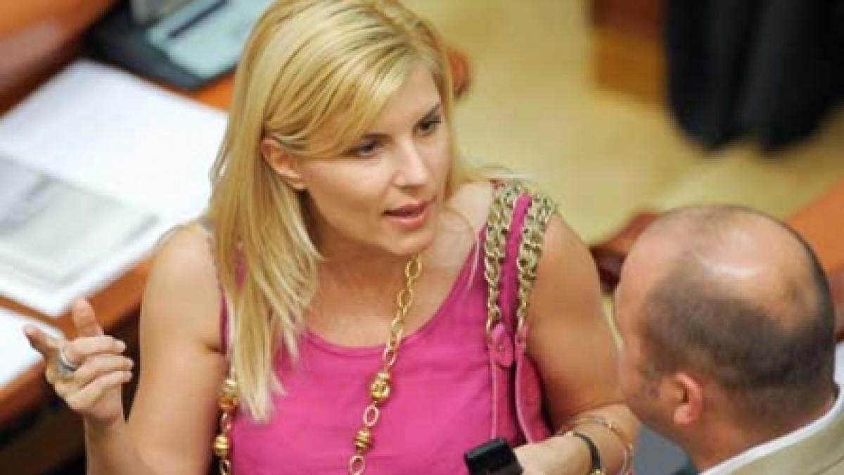 Cine semnează pentru Elena Udrea?