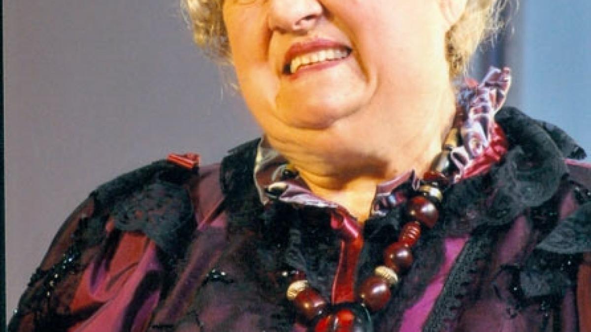"Eu, Tamara, tu, Dinu..."