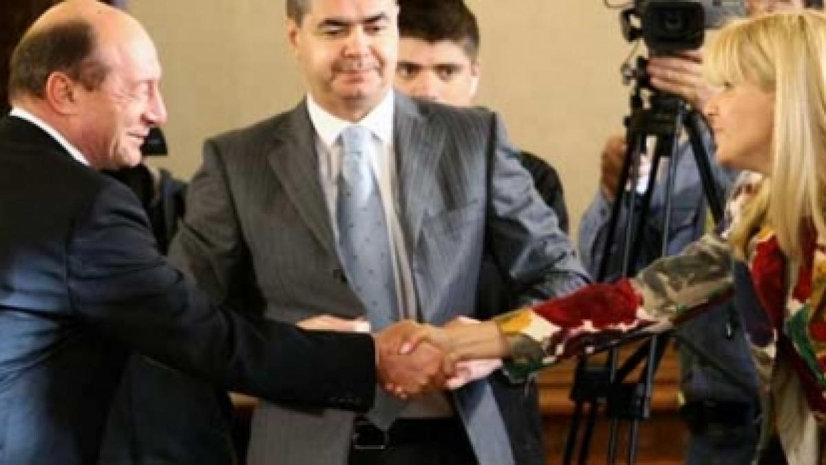Elena Udrea îl scade pe Traian Băsescu