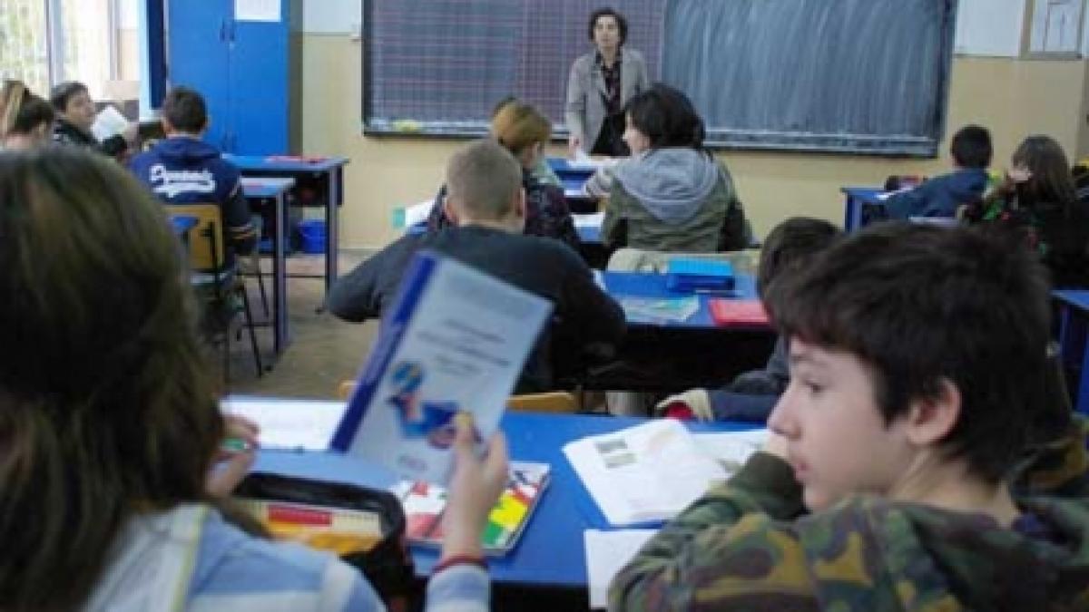România are prea multe cadre didactice