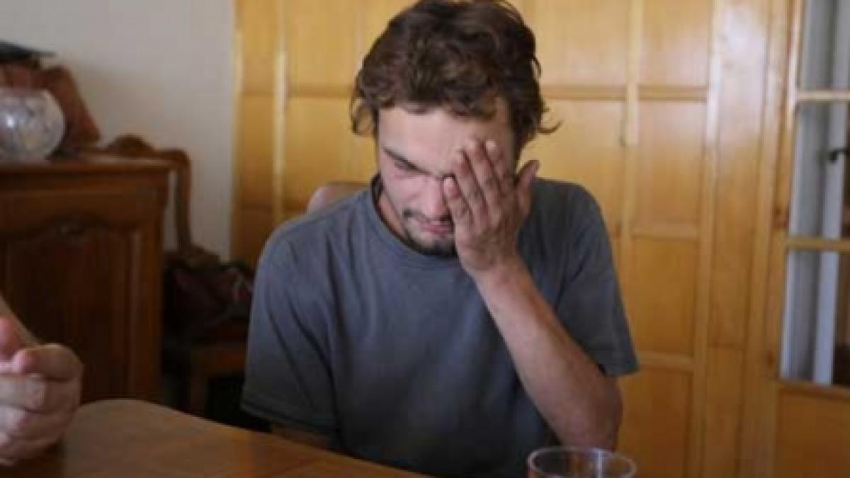   Pelerin prin case părăsite, vrea să se întoarcă acasă