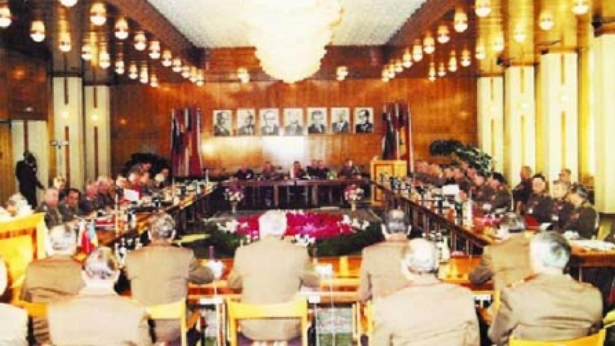 Strict-secret: întâlnire româno-maghiară între şefii direcţiilor de informaţii militare