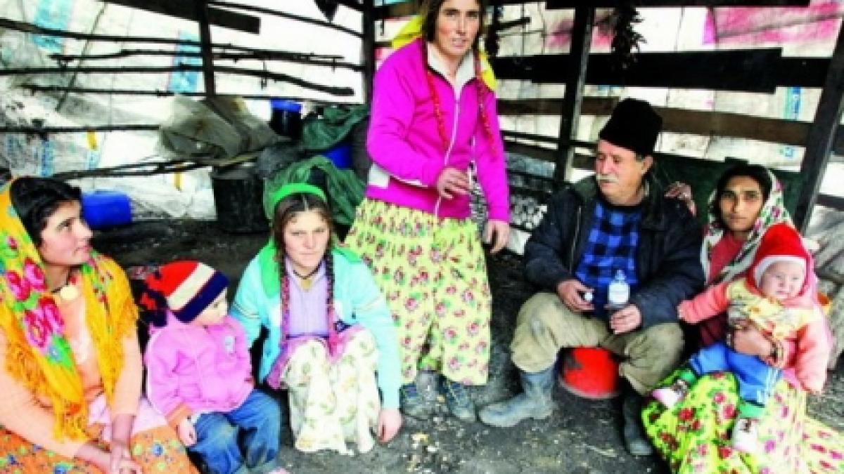 Ţiganii români, ştampilaţi ca vitele de jandarmeria franceză