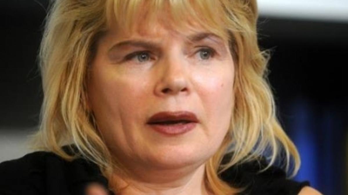 Mona Pivniceru: Băsescu l-a "smotocit" pe procurorul general