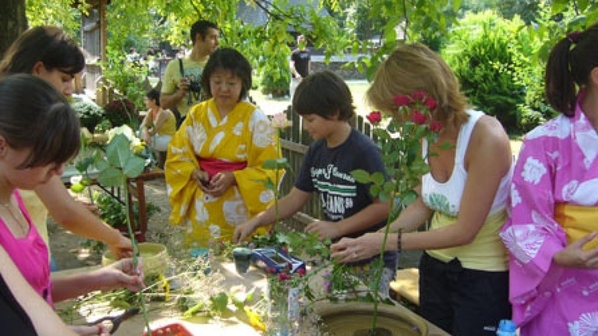 Ikebana, shodo şi ceai la Muzeul Satului