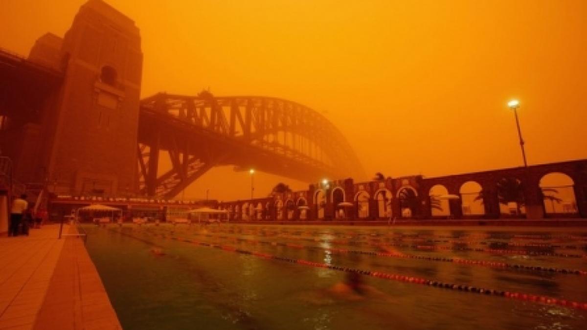 Surfing pe Marte: O furtună de nisip a înroşit oraşul Sydney