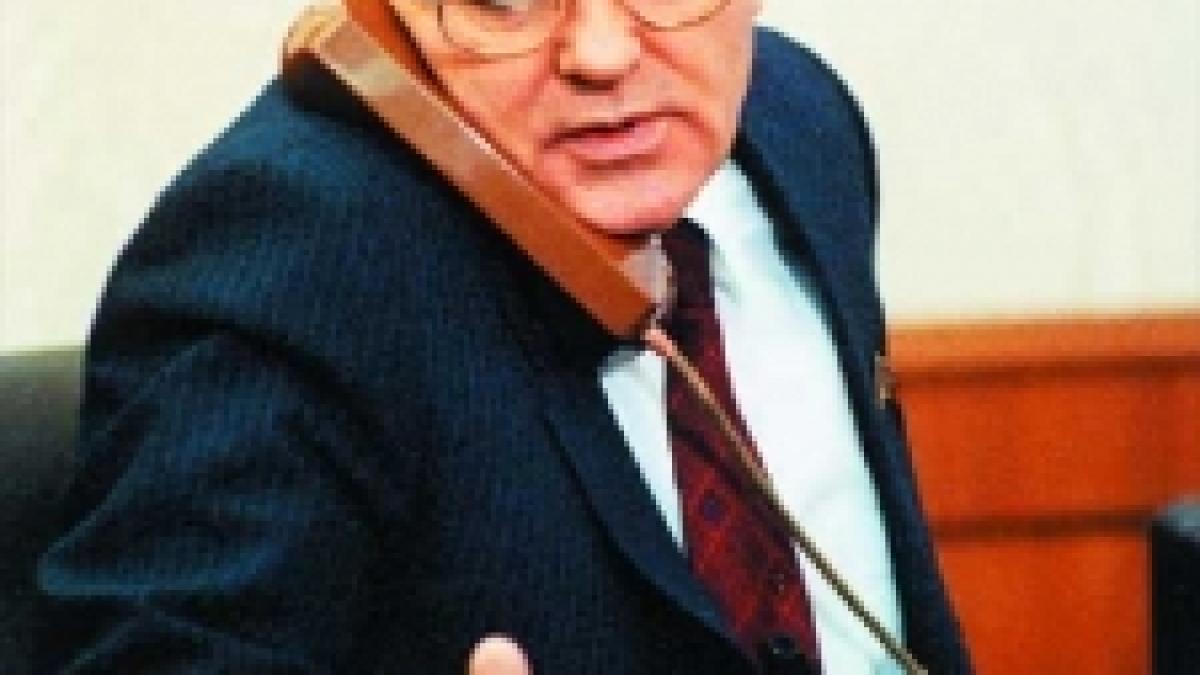 Gorbaciov declară starea de criză