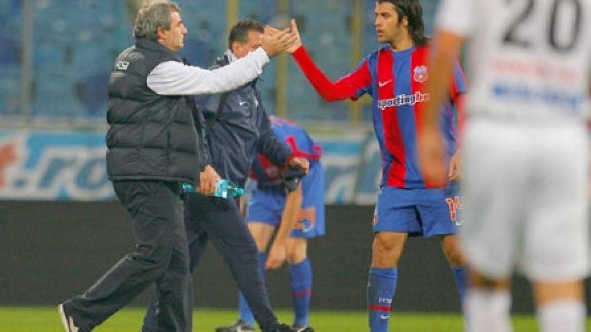 STEAUA - GLORIA BISTRIŢA 1-1 / Egal printre huiduieli