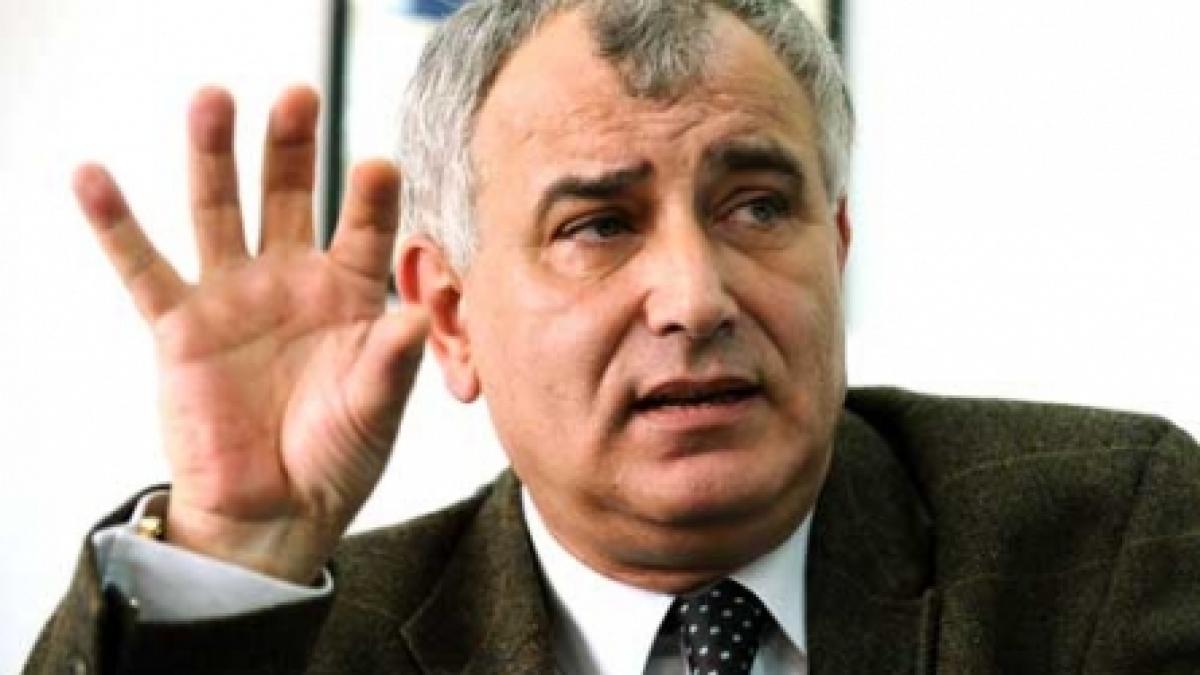 "Răzvan, dă jos costumul!"