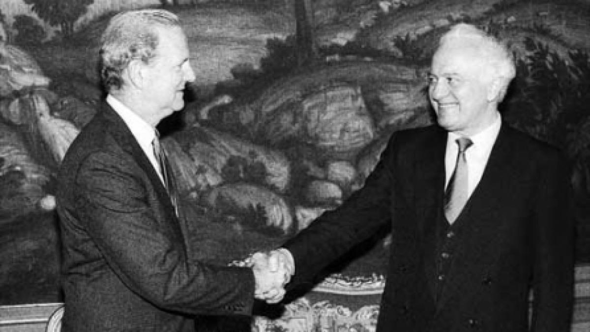Ceauşescu risipeşte iluziile unor înnoiri în România