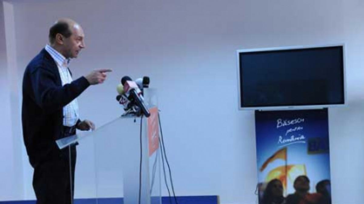 Băsescu a trecut la ameninţări cu procese